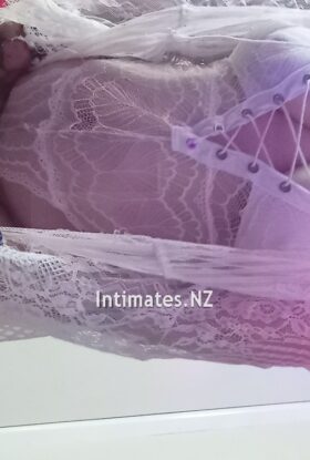 Verg - Female - Escort in 53 - Playful moment