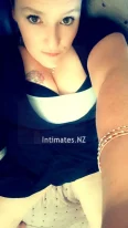 Becks - 40 years of elegance, Brunette-haired enchantress - Playful moment