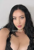 Silk - 26 y/o beauty with  hair and enchanting  eyes