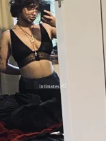 Alice - At 20, this NZ Girl is a dazzling sight, with gorgeous Brunette hair and all the allure you desire