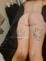 MissThroatgoat - Soft Black hair, a Kiwi beauty with an alluring yet powerful presence - Intimate moment