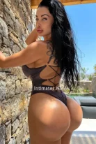 Amanda - At 25, this dazzling beauty is renowned for her Black hair and irresistible presence - Refined presence
