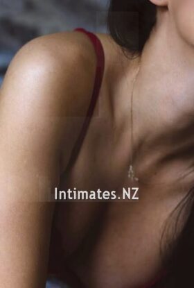 IntimatesLes - Les - Escort in 50 - Flirty glance
